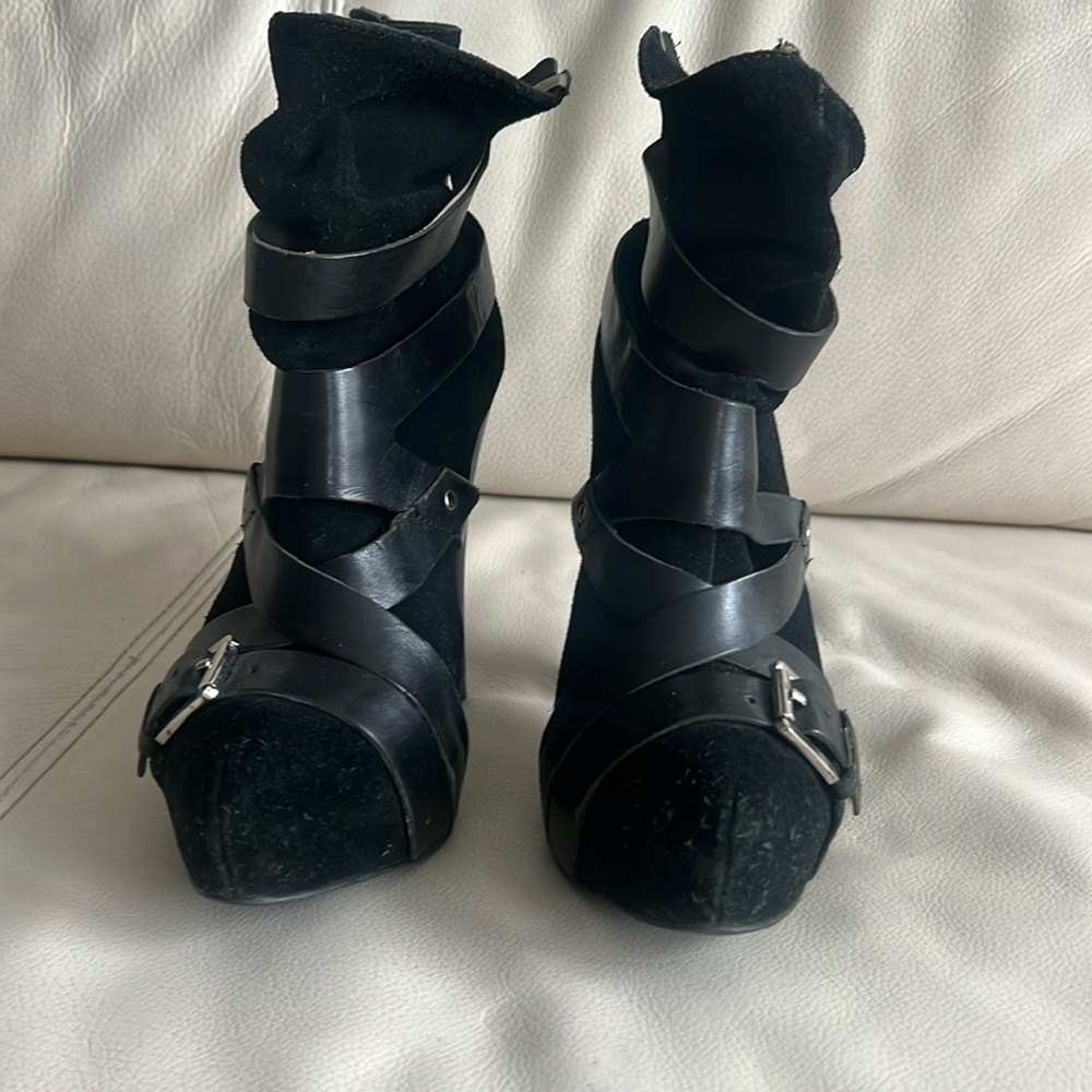 Michael Kors size 7 1/2 black ankle boots